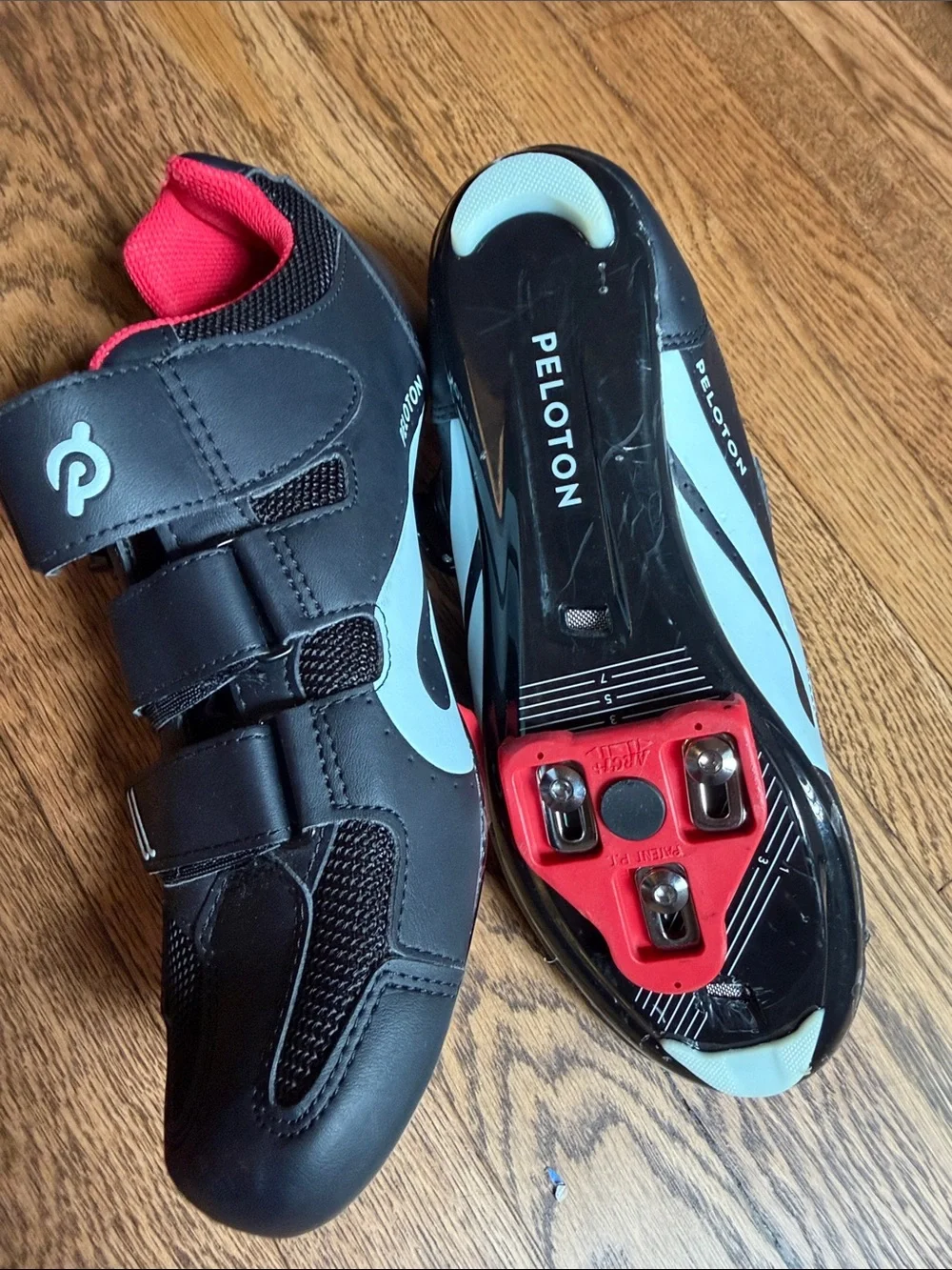 Men Peloton Black and Red Cycling Shoes with Secure Strap Closure